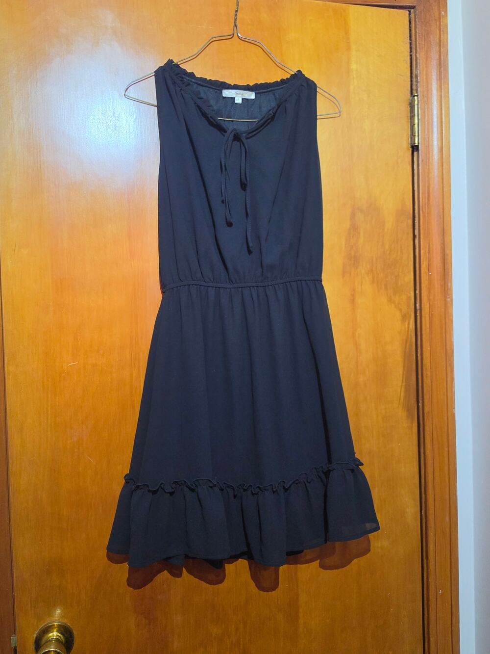 Andrée by UNIT Black Sleeveless Ruffle Tiered Mini Dress Small Tie Neck